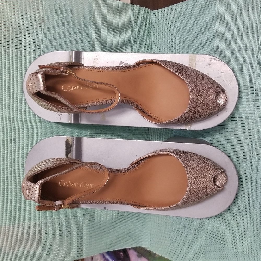 Calvin Klein Gold Peep toe with ankle strap Shoes - Picture 2 of 12